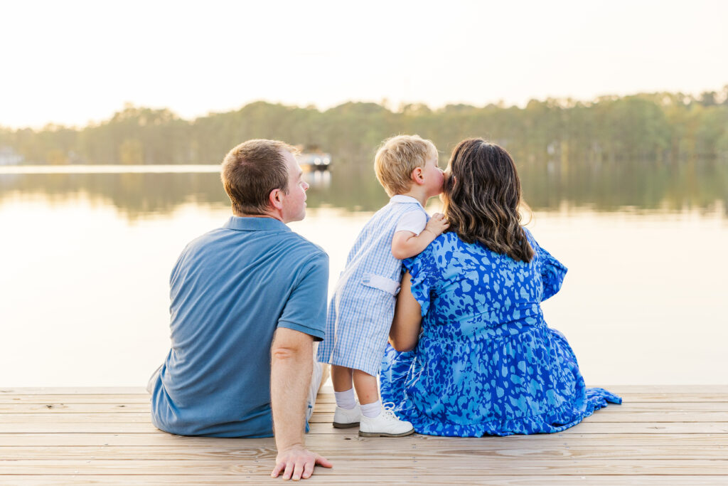 Raleigh family photographer | Sunset family session on the lake